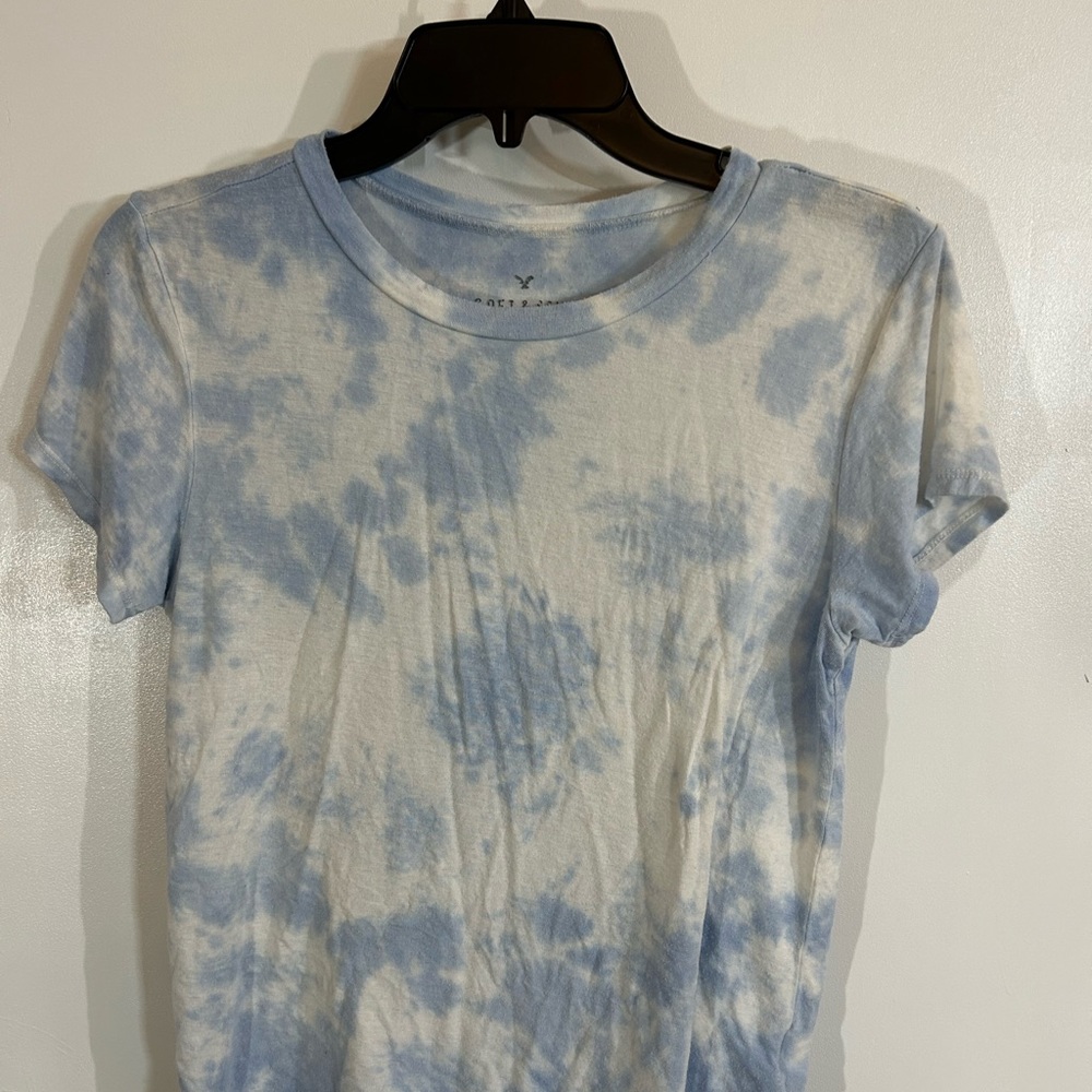 American Eagle blue/white T-shirt